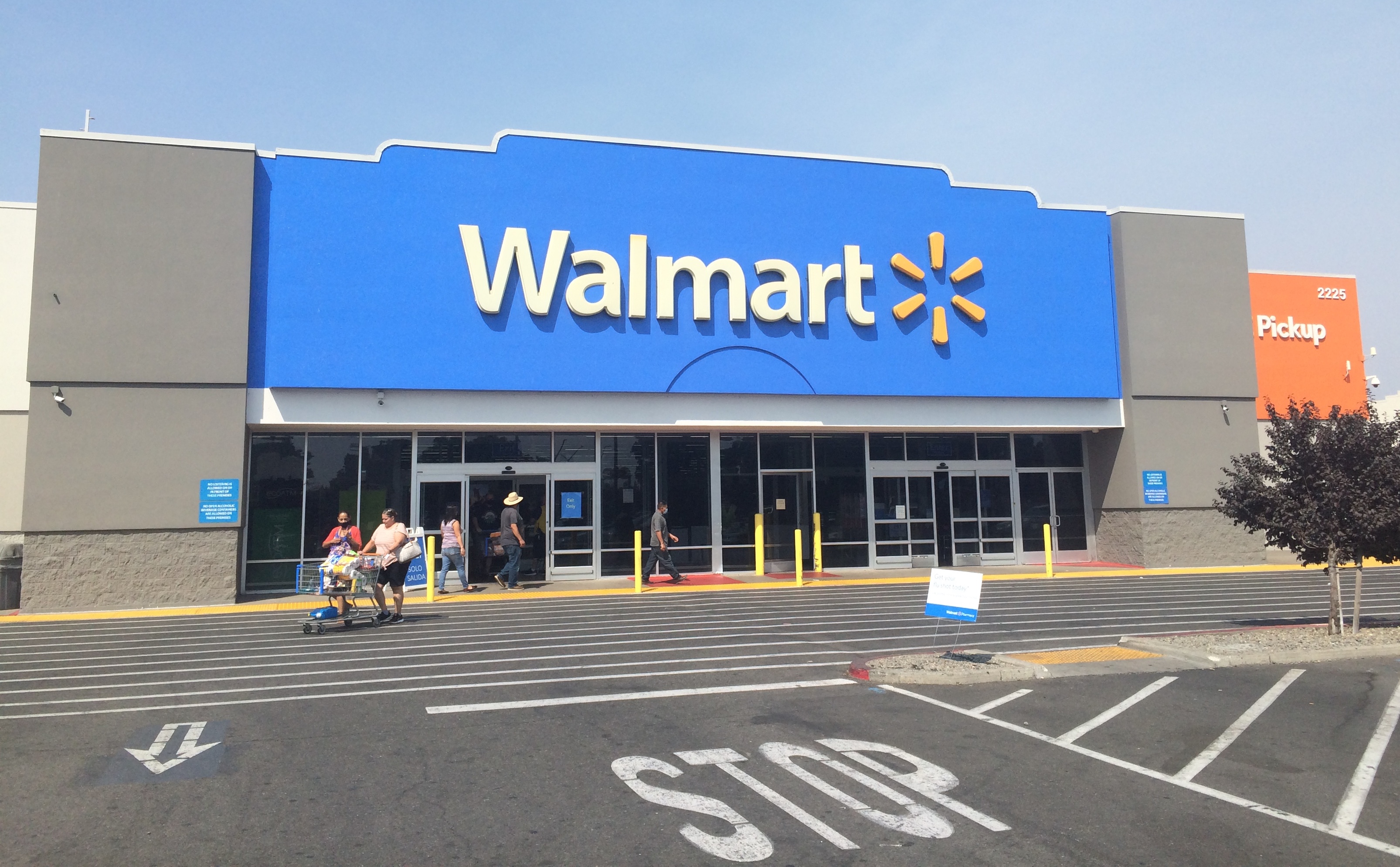 File:Walmart Modesto, California.jpg - Wikimedia Commons