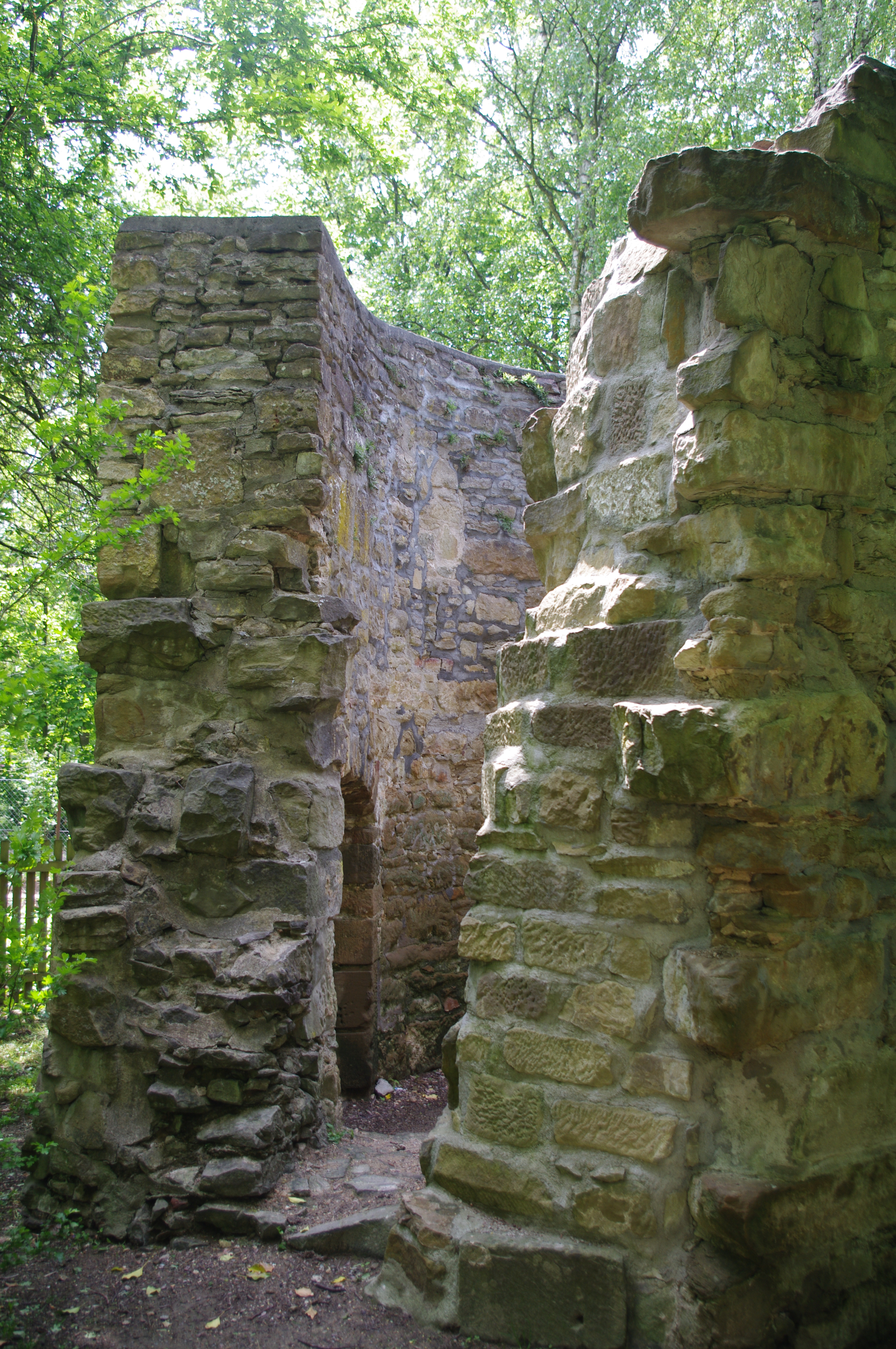 Rest eines Turms der ehemaligen Wiesenburg bei Niederwerrn