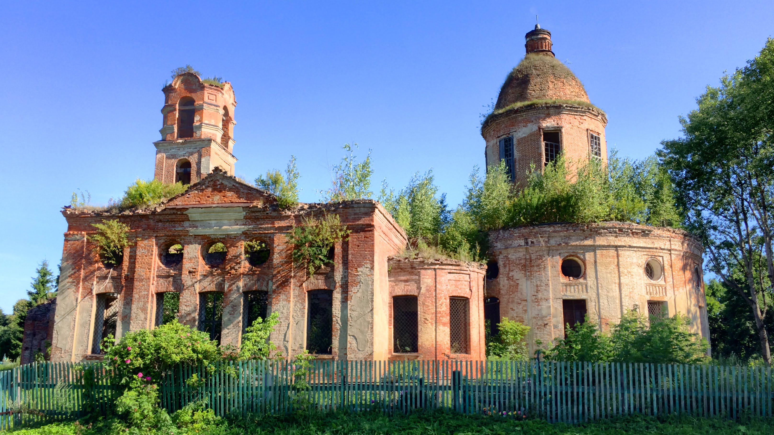 Кикино. Кикино Церковь Михаила Архангела. Церковь Покрова Пресвятой Богородицы в Кикино. Кикино Кораблинский район Церковь. Деревне Васильевское Тёмкинского района.