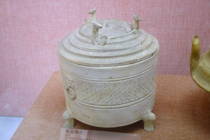 File:A Western Han pottery wine-warmer.JPG