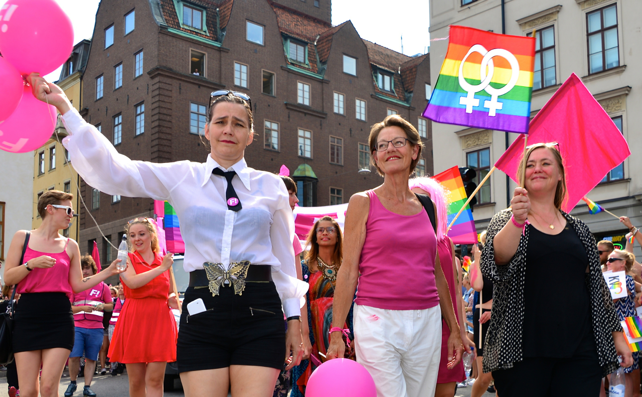 https://upload.wikimedia.org/wikipedia/commons/7/7f/All_You_Need_is_Love_-_Stockholm_Pride_2014_-_06.jpg