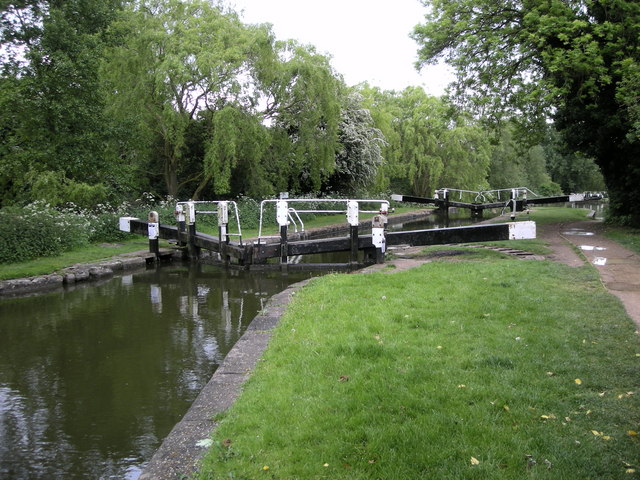 Berkhamsted-Grand Union Canal - geograph.org.uk - 1309343