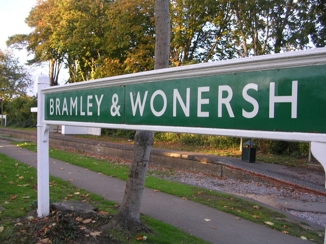 File:Bramley & Wonersh Station 2.jpg