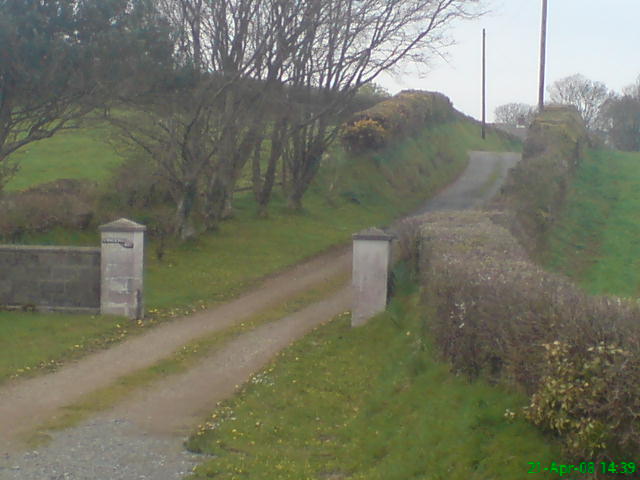 File:Entrance to Summerhill Mill - geograph.org.uk - 812496.jpg