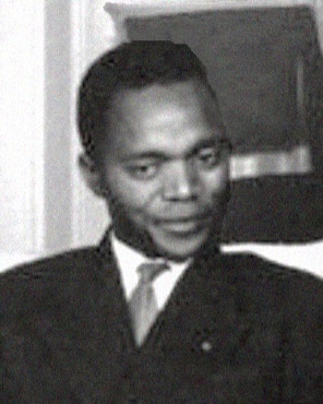 File:Grégoire Kayibanda (cropped).jpg