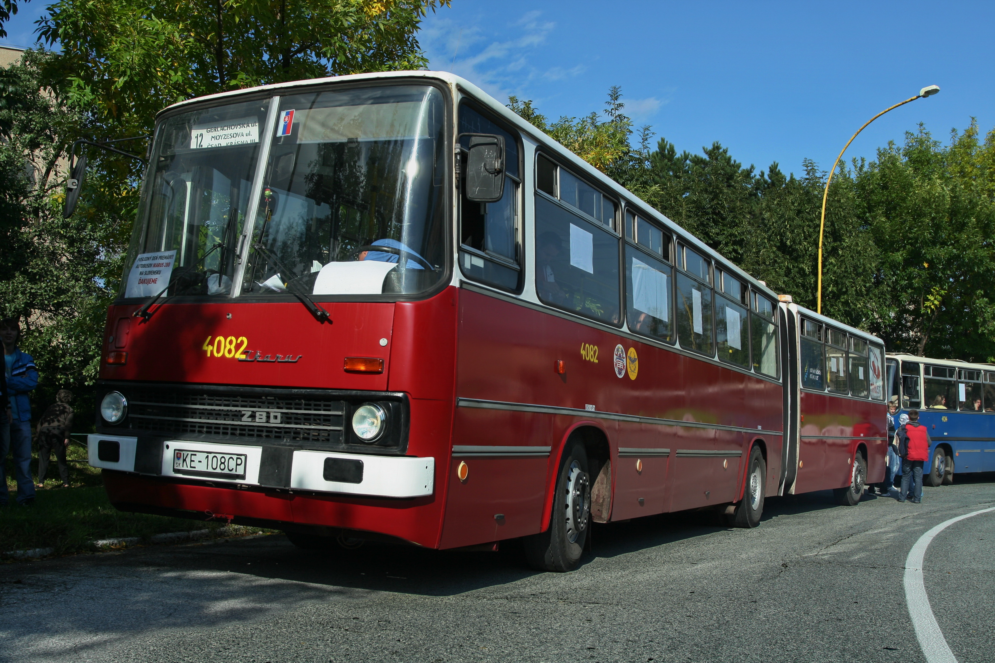 File:Ikarus 280.08 ev. č. 4082 Hlavná.jpg - Wikimedia Commons