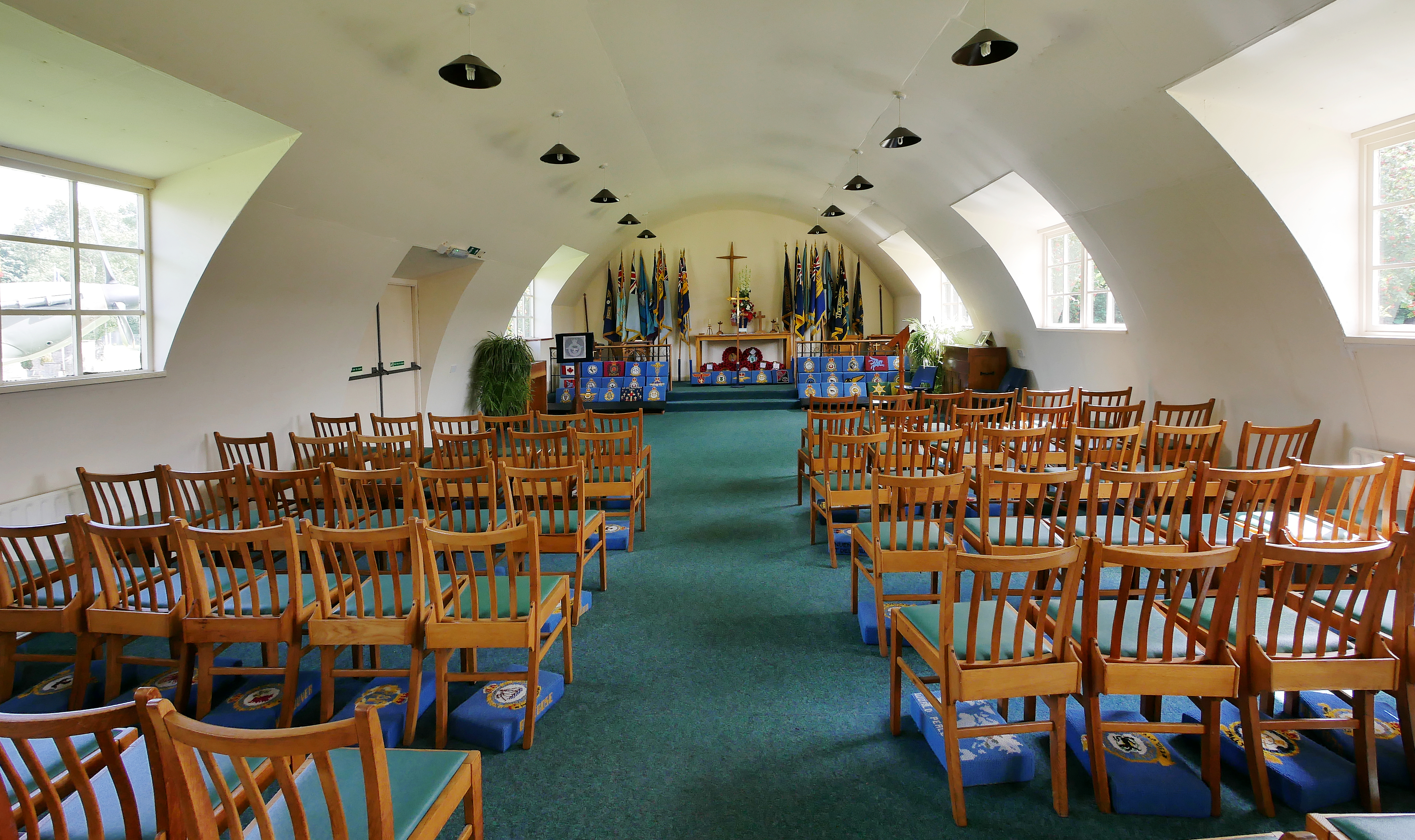 Datei Interior Of Chapel In Nissen Hut At Yorkshire Air
