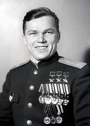 File:Ivan Kozhedub 2.jpg