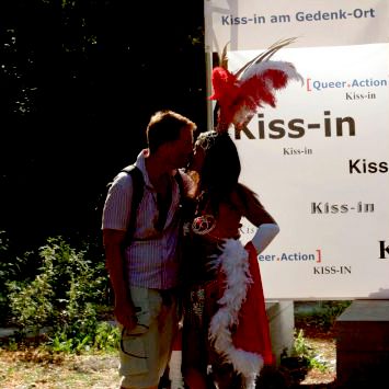 File:KissIn2.jpg