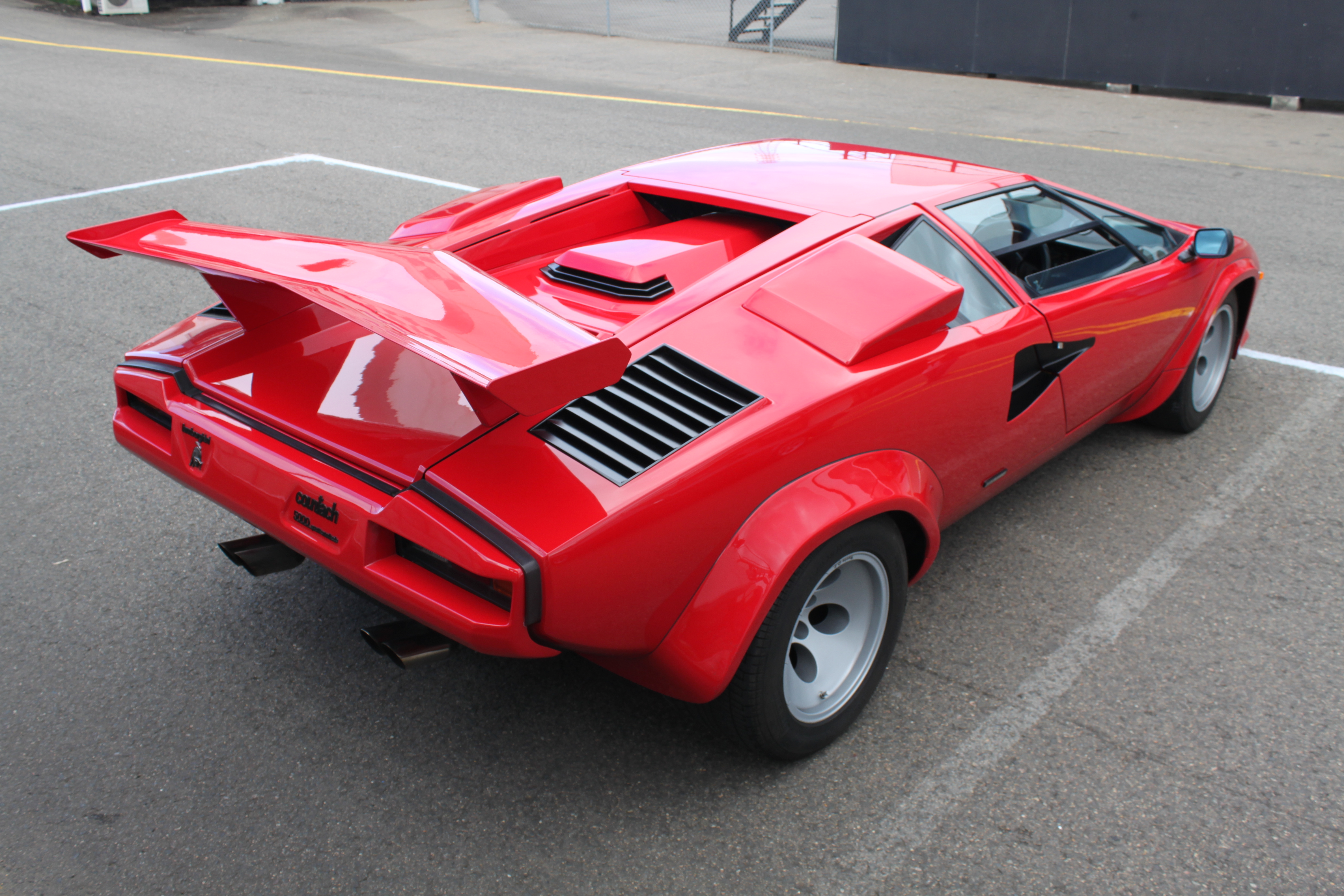 File:Lamborghini Countach LP 5000QV (15871353746).jpg - Wikimedia