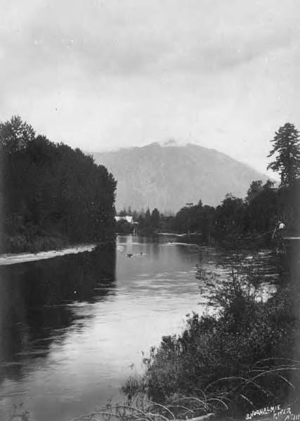 File:Man fishing on Snoqualmie River, ca 1890 (BOYD+BRAAS 160).jpg