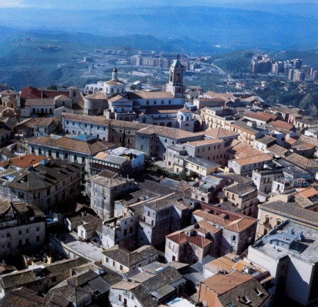 File:Panoramacatanzaro.jpg