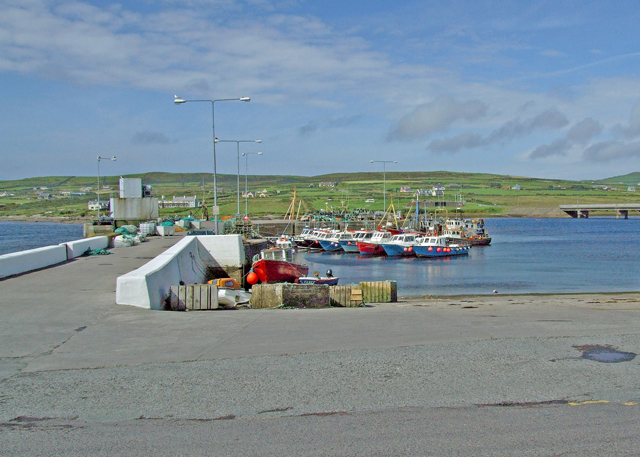 File:Portmagee (An Caladh) harbour - geograph.org.uk - 1366442.jpg