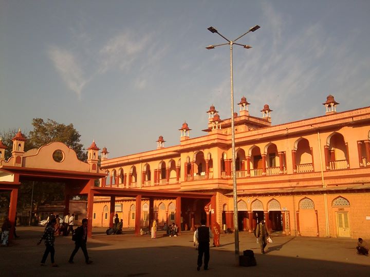 File:Railway Station SWM-2.jpg