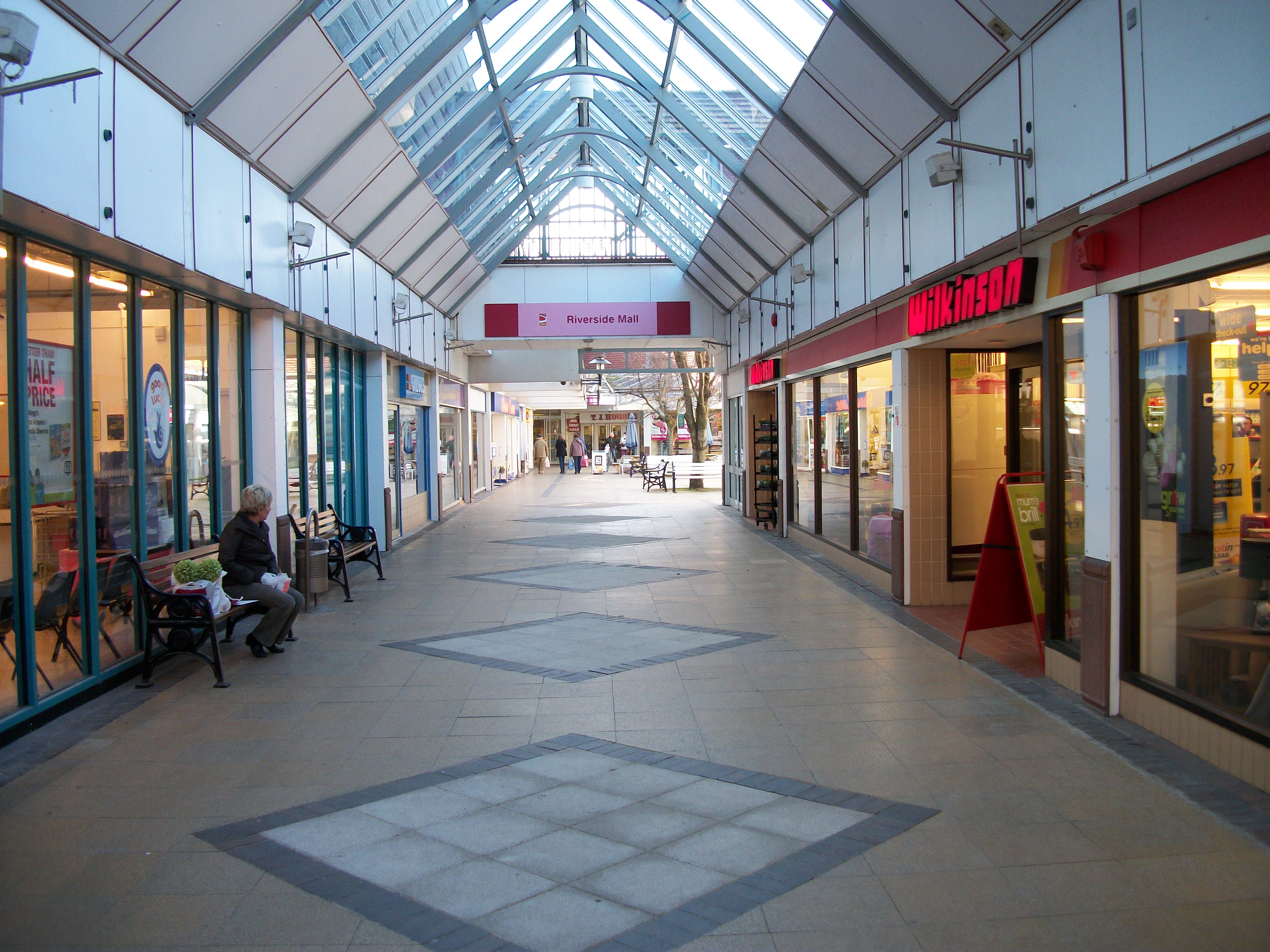 Riverside Square - Riverside Square Shopping Centre