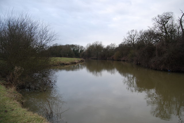 File:River Medway between Ford Green Bridge and East Lock - geograph.org.uk - 1159294.jpg