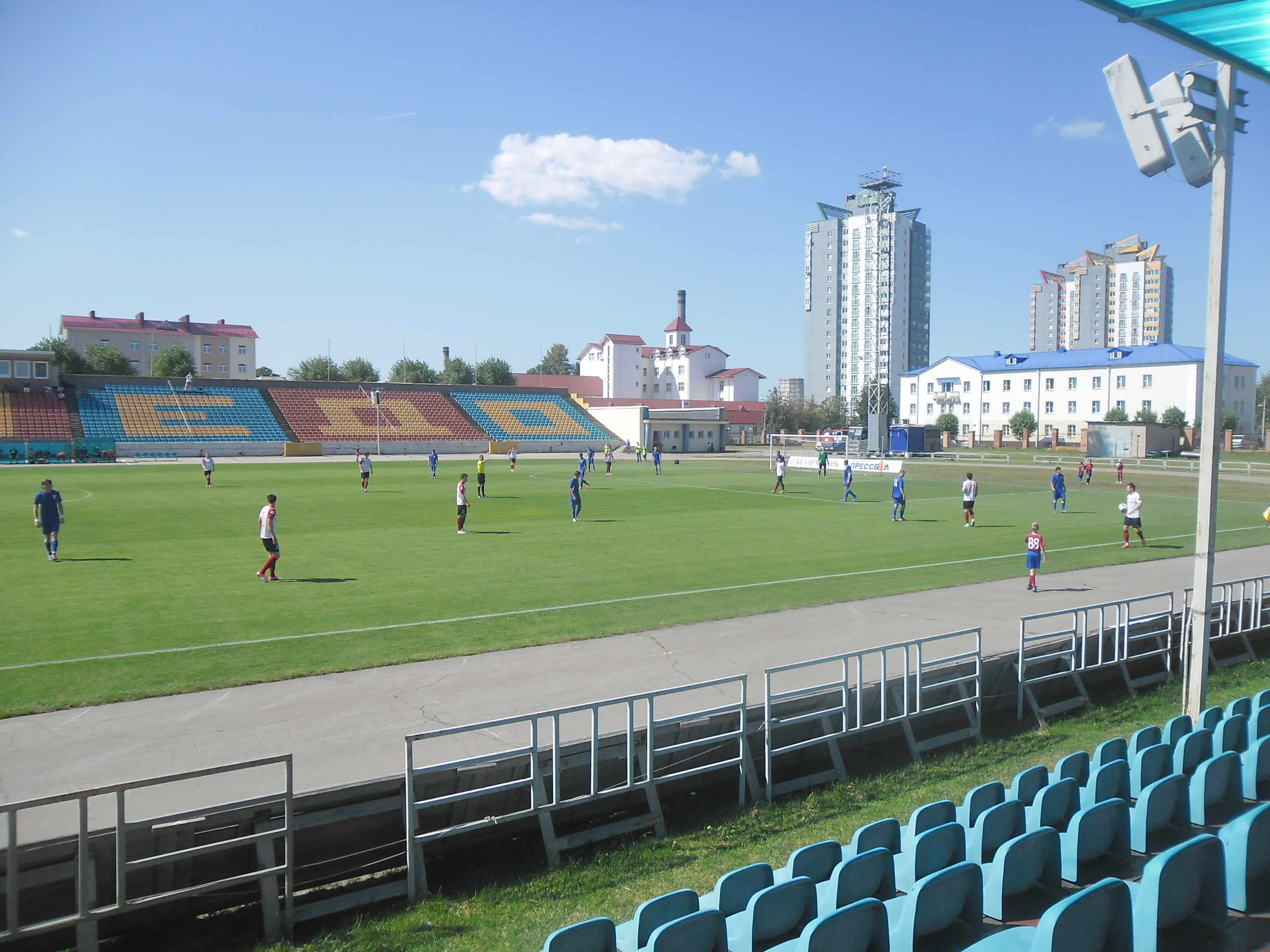 File:Stadyjon Tarpeda.FK Miensk-Zorka-BDU.26-07-2014.JPG ...