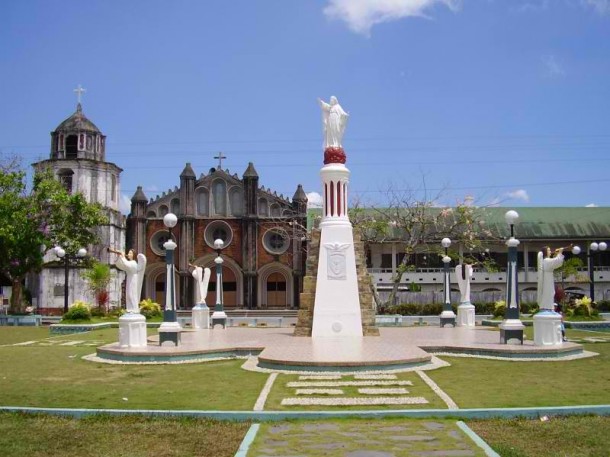 File:Sts. Peter and Paul Parish Church (Circa 2010).jpg