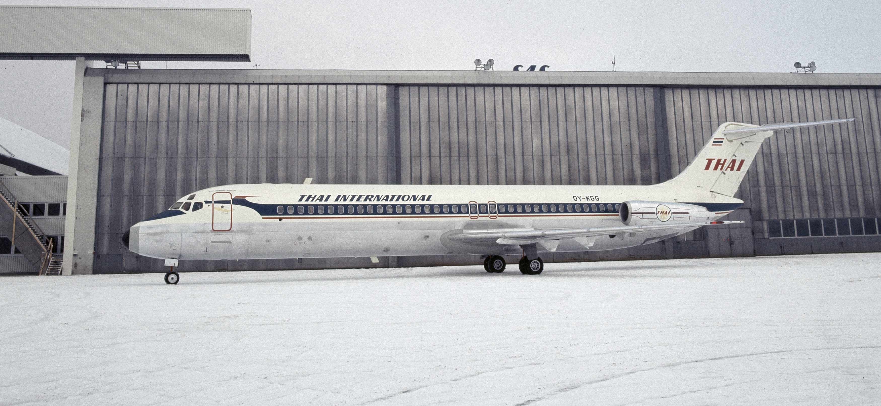 ファイル:Thai International Douglas DC-9-41 at Fornebu Airport 