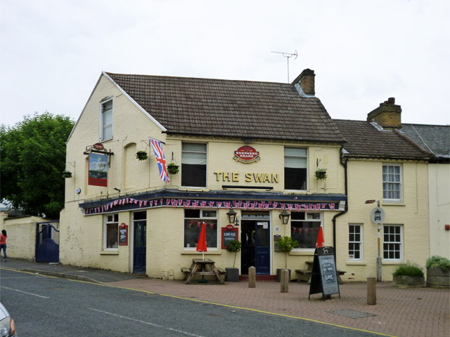 The Swan, Maidstone - geograph.org.uk - 5657495