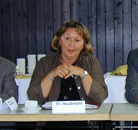 File:Ulla Haussmann MdL.jpg