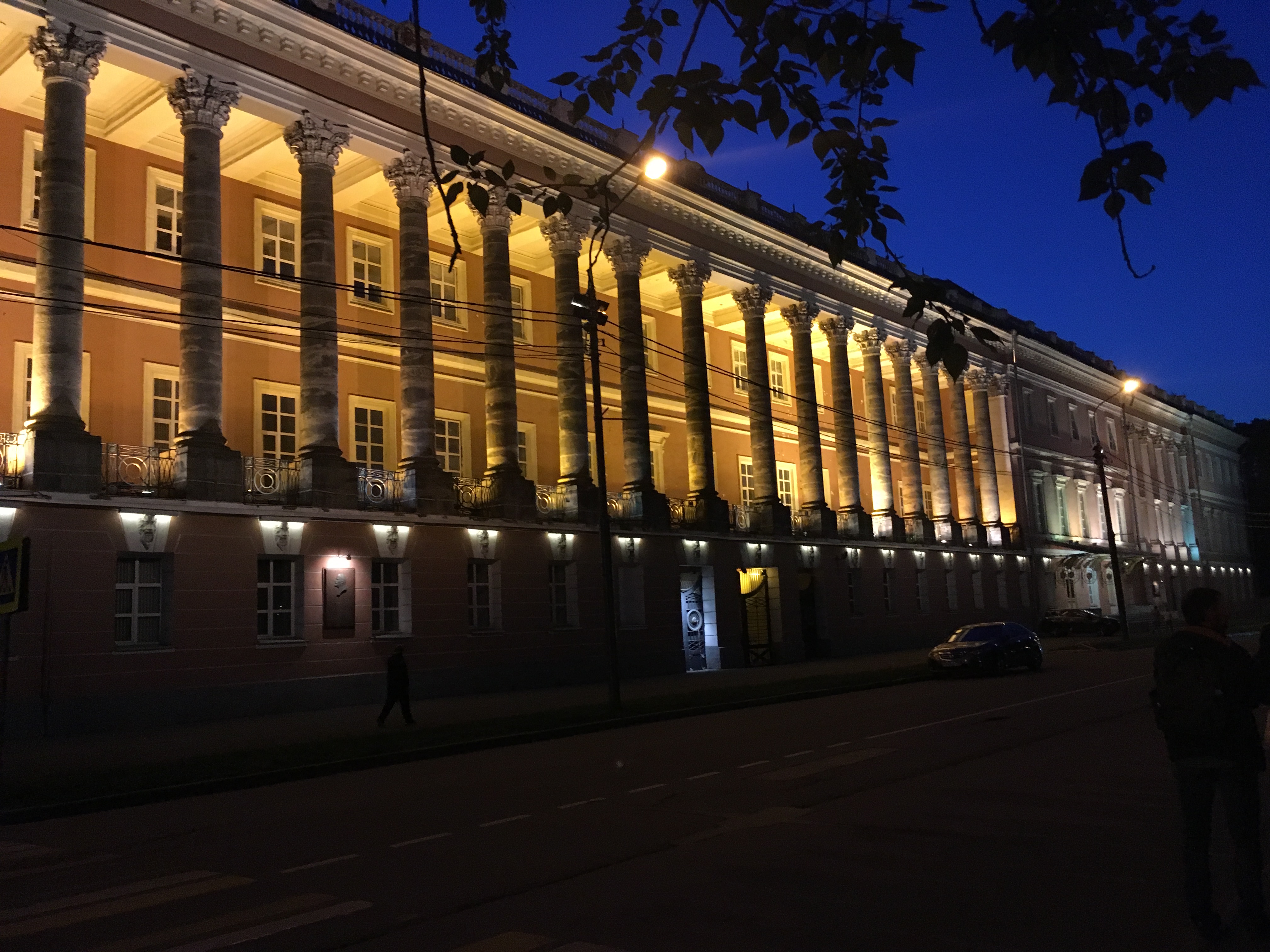 Лефортовский дворец в москве. Екатерининский дворец в Лефортово. Екатерининский дворец Лефортово Академия бронетанковых войск. Екатерининский (Головинский) дворец. Екатерининский дворец общевойсковая Академия.