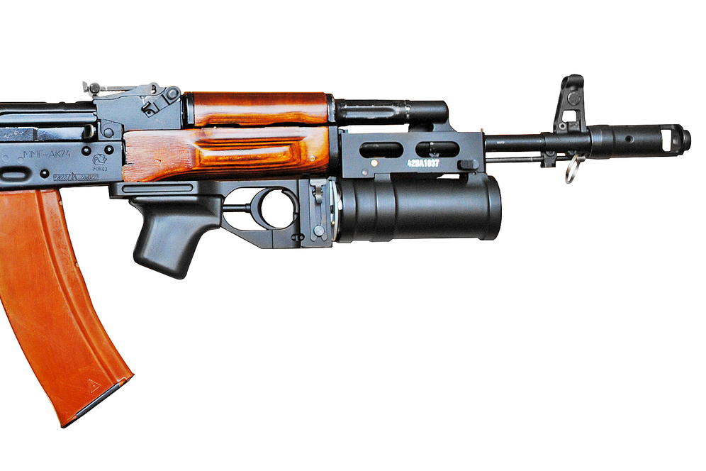 How Russia's New 'Improved' AK-12 Assault Rifles Compare to Iconic AK-47s