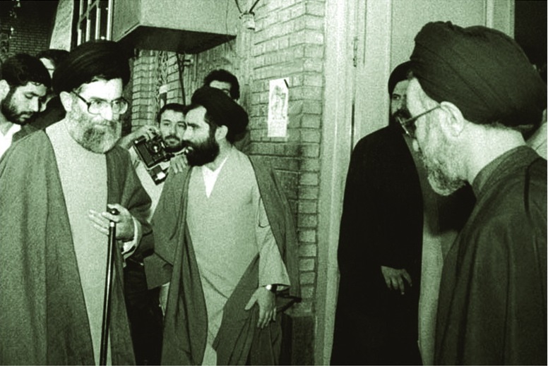 File:Ali Khamenei in Funeral of Ruhollah Khatami- Arg Mosque- Tehran.jpg