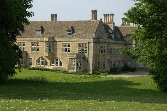 File:Besford Court - geograph.org.uk - 799663.jpg