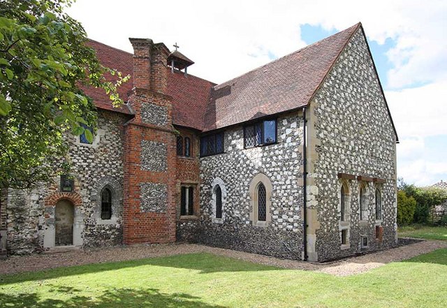 File:Burnham Abbey - geograph.org.uk - 901602.jpg