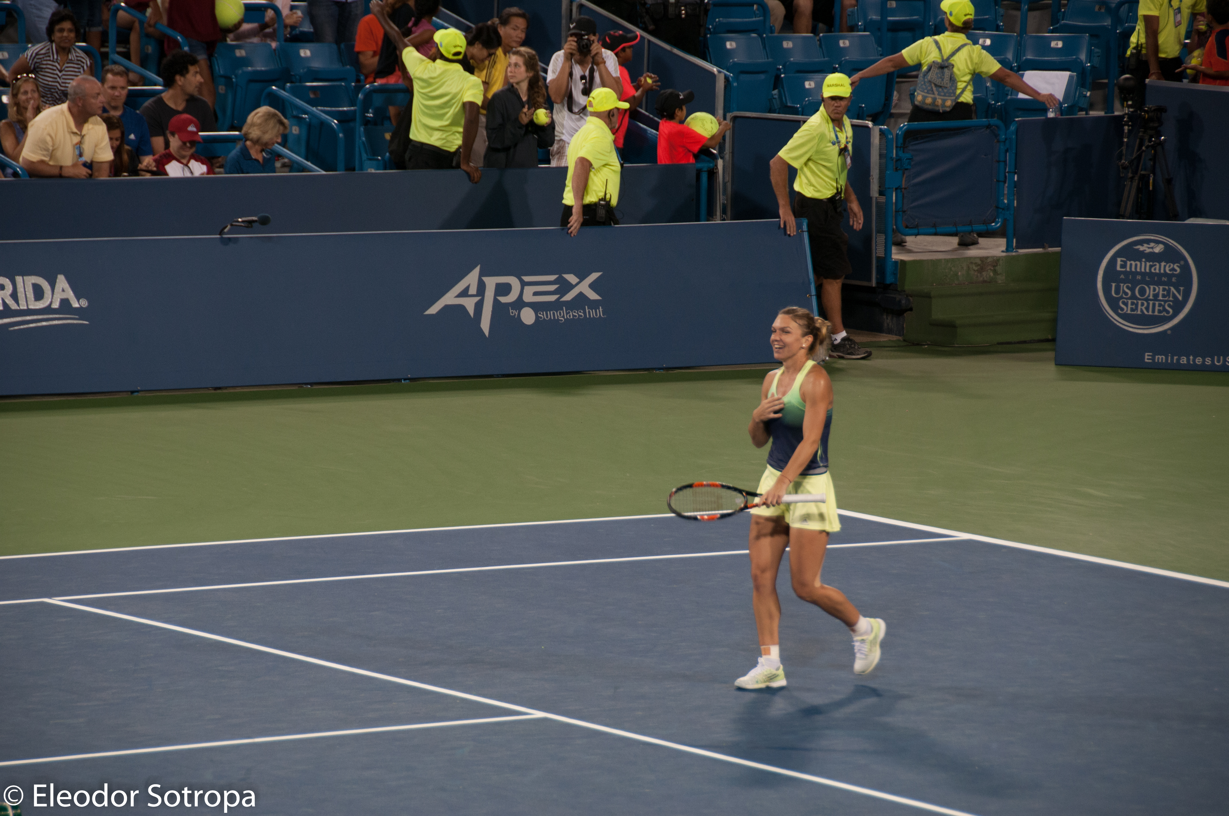 FileCincinnati-Tennis-2015-ATP-WTA-55 (20665922798).jpg