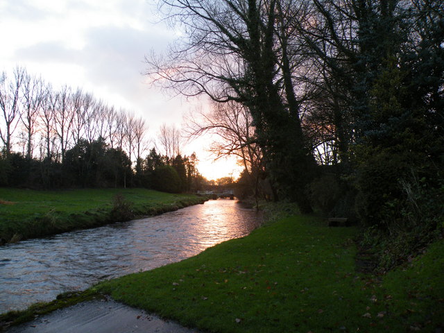 File:Dunadry River at rear of Dunadry Hotel - geograph.org.uk - 1076930.jpg