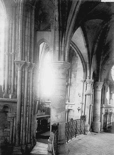 File:Eglise - Déambulatoire - Montier-en-Der - Médiathèque de l'architecture et du patrimoine - APMH00034899.jpg