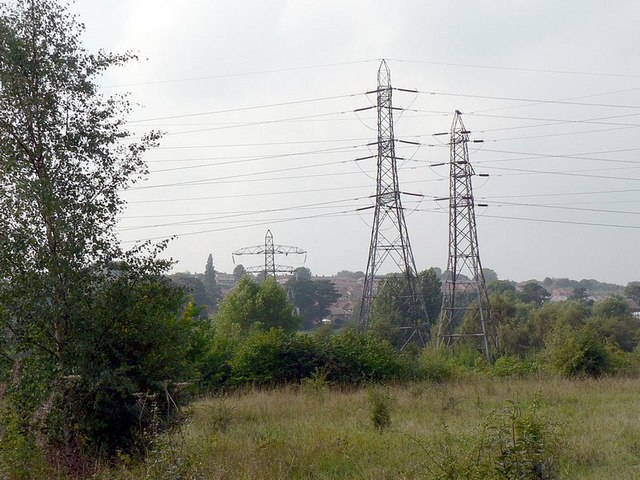 File:Electricity Pylons in Kirkstall Valley - geograph.org.uk - 241074.jpg