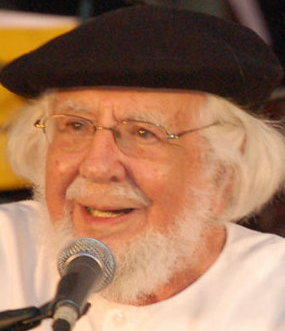 File:ErnestoCardenal (cropped) (2).jpg