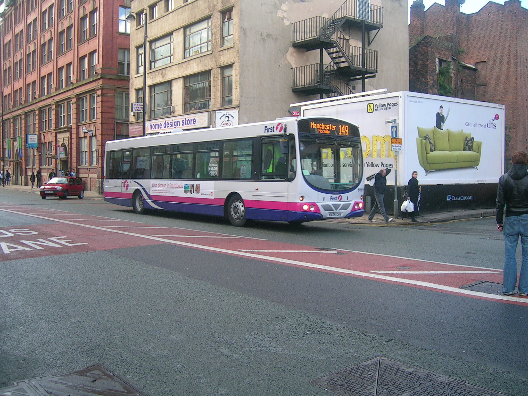 First_Manchester_bus_MX05_CHV.jpg