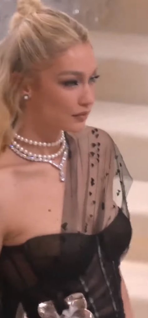 File:Gigi Hadid at the Met Gala 2023 01.jpg - Wikimedia Commons