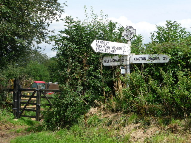 File:Gillingham, finger-post at Wyke - geograph.org.uk - 1435898.jpg