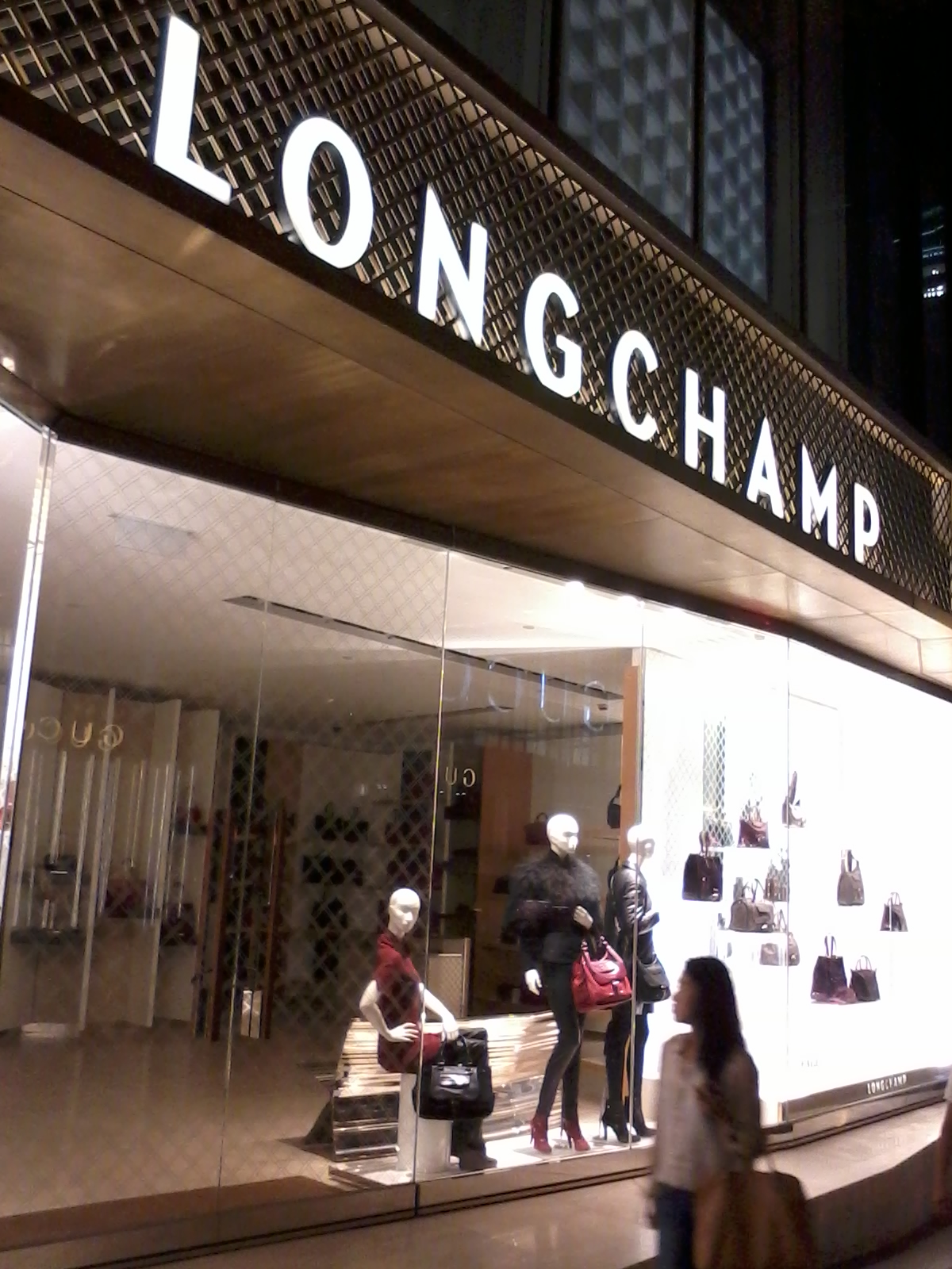 longchamp stores paris