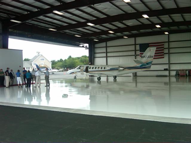 File:Marshfield New hangar (6797724861).jpg