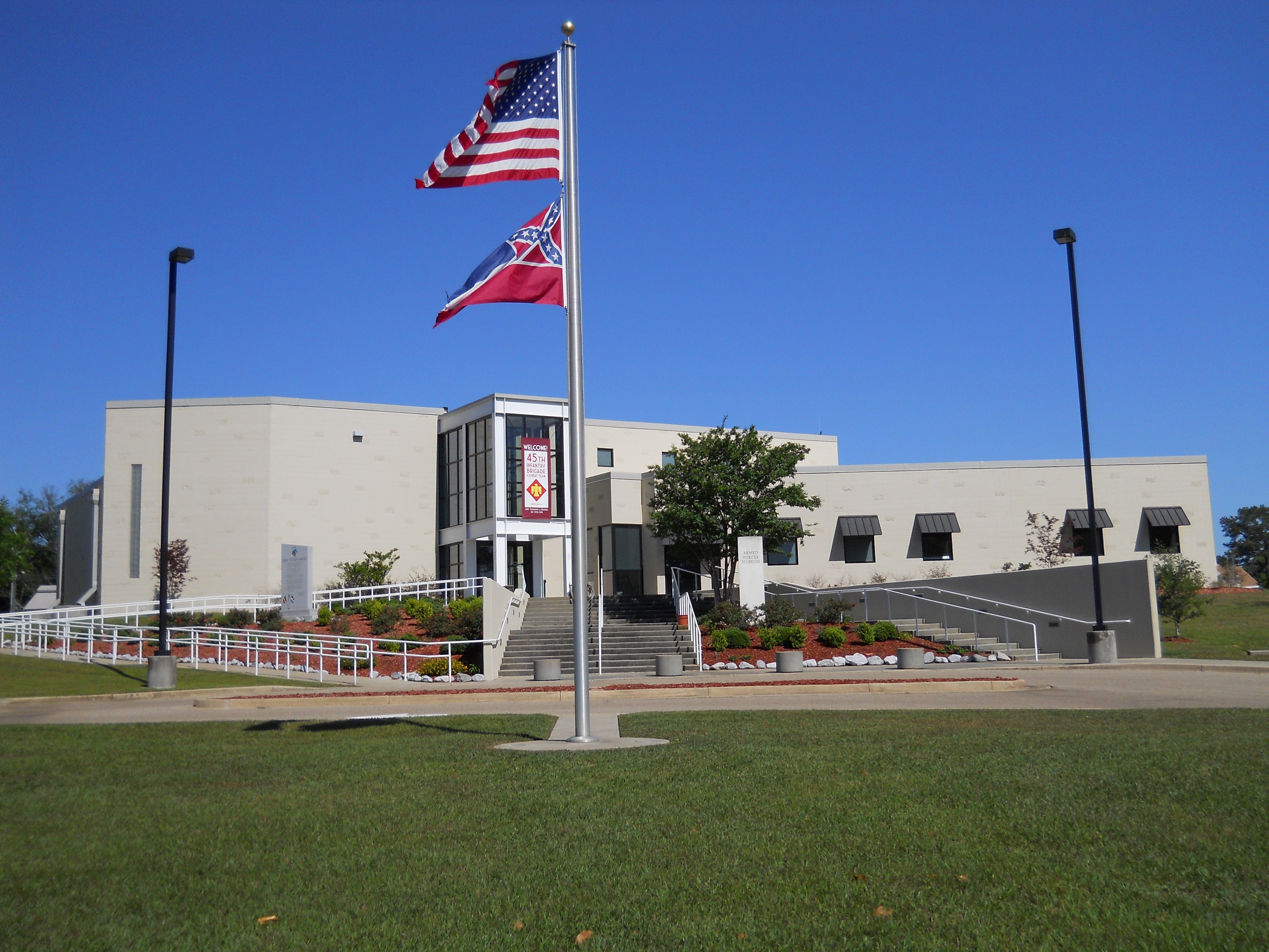 Mississippi Armed Forces Museum, Hattiesburg. https://commons.wikimedia.org/w/index.php?search=Mississippi+Armed+Forces+Museum&title=Special:MediaSearch&go=Go&type=image