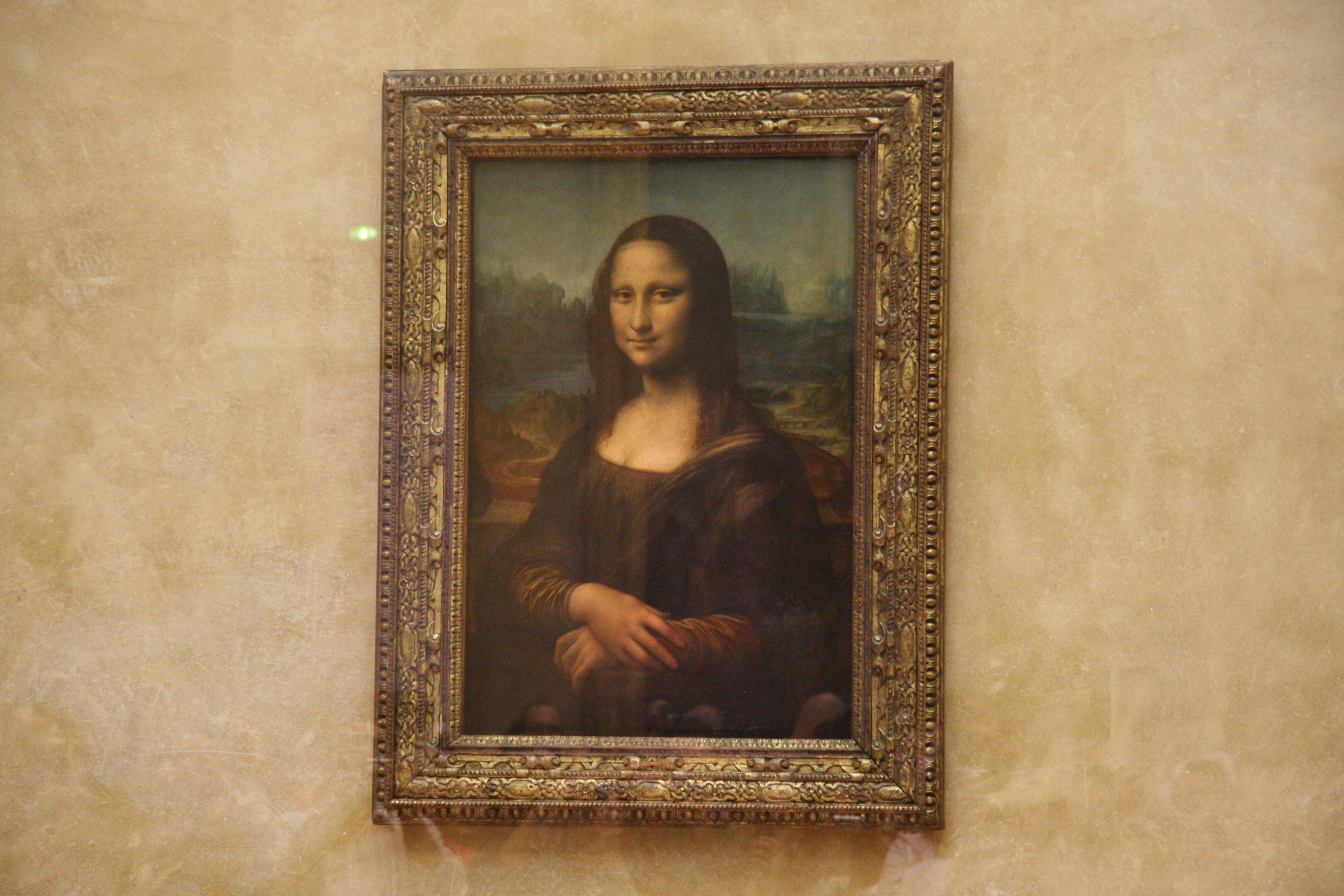 File:Monna Lisa 1, Louvre October 5, 2009.jpg - Wikimedia Commons