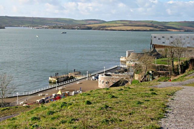 File:Mutton Cove - geograph.org.uk - 292986.jpg