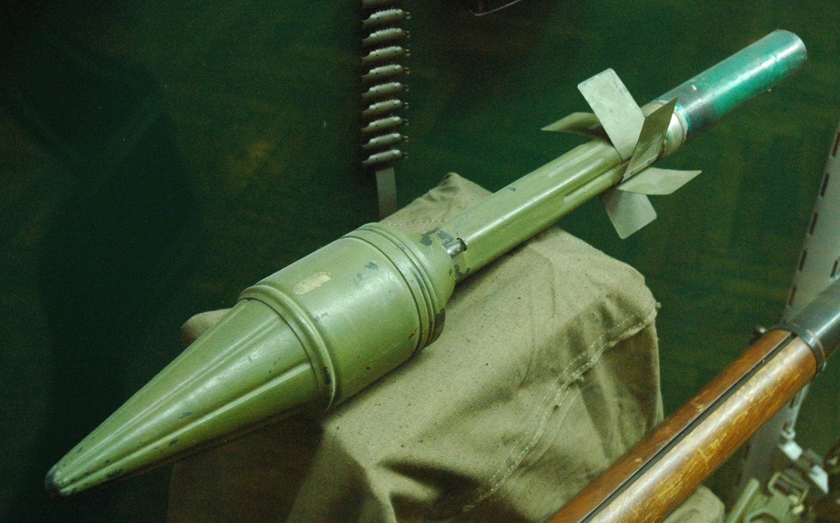 RPG, le lance roquette russe PG-2_grenade_Kyiv_1