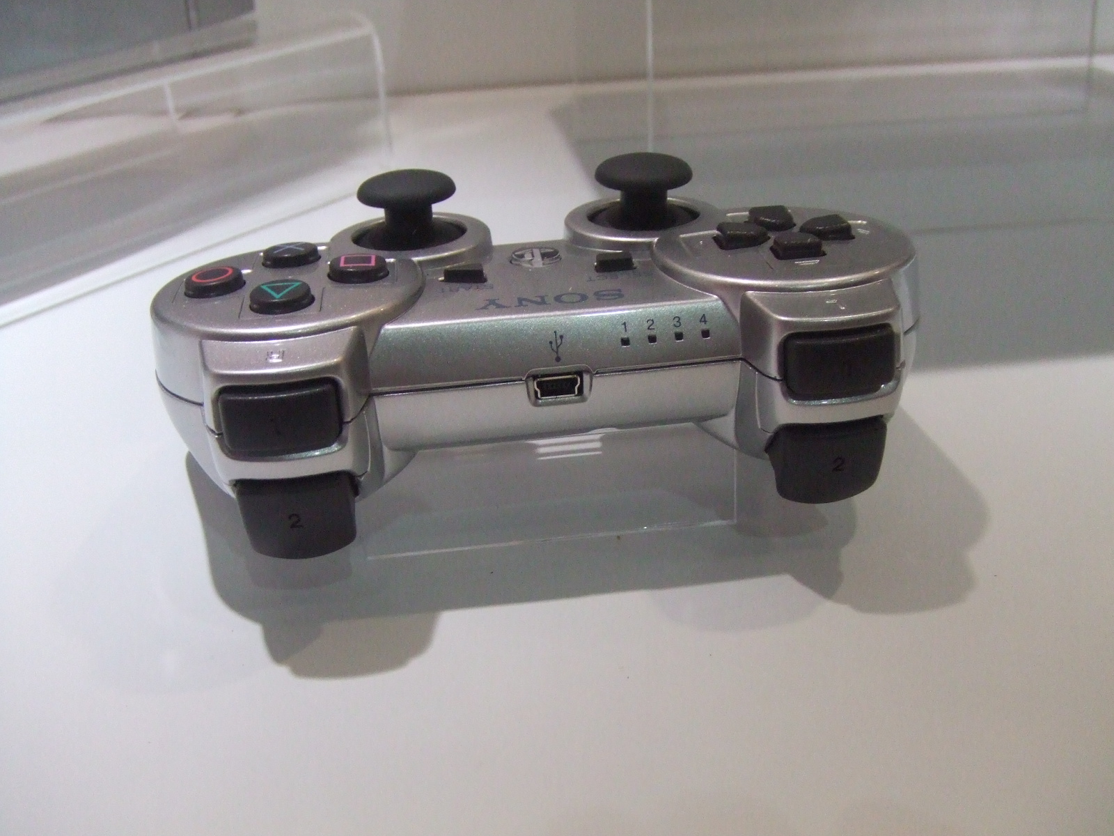 Archivo:PS3 controller E3 2006.jpg la libre