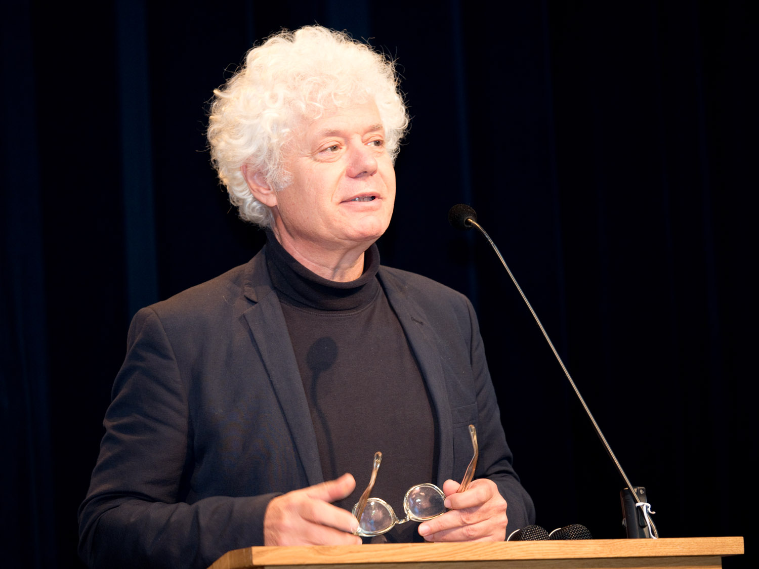 Paul Scheffer giving the Anton Constandse Lecture 2015.