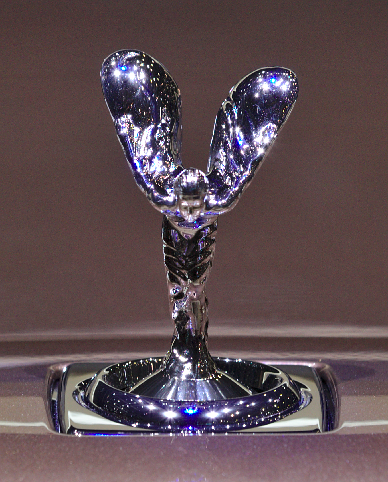 Spirit of Ecstasy – Wikipedia