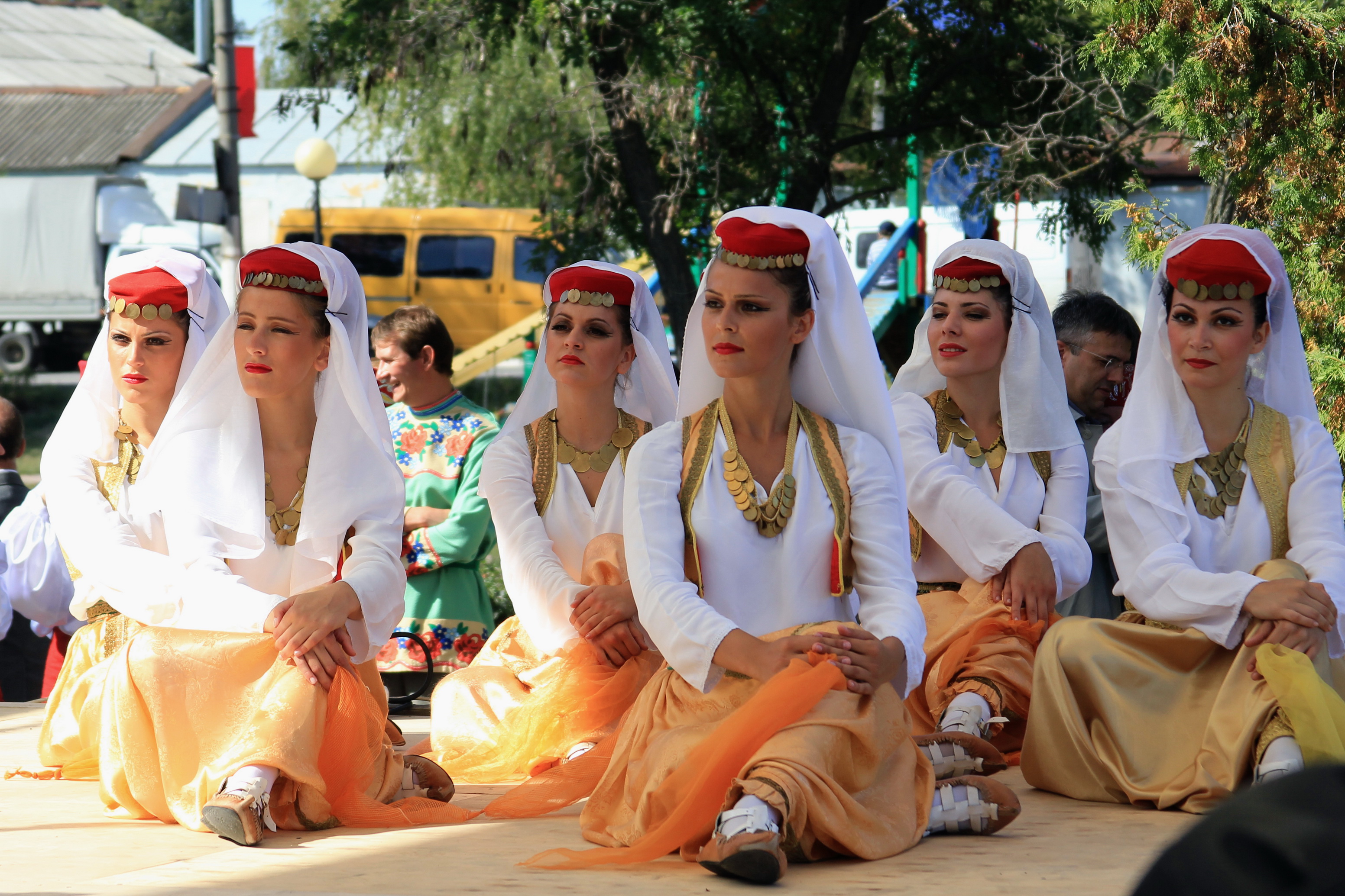 Girls pics serbian Serbian Brides