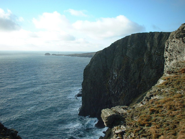 File:Spanish Head from Black Head - geograph.org.uk - 444937.jpg