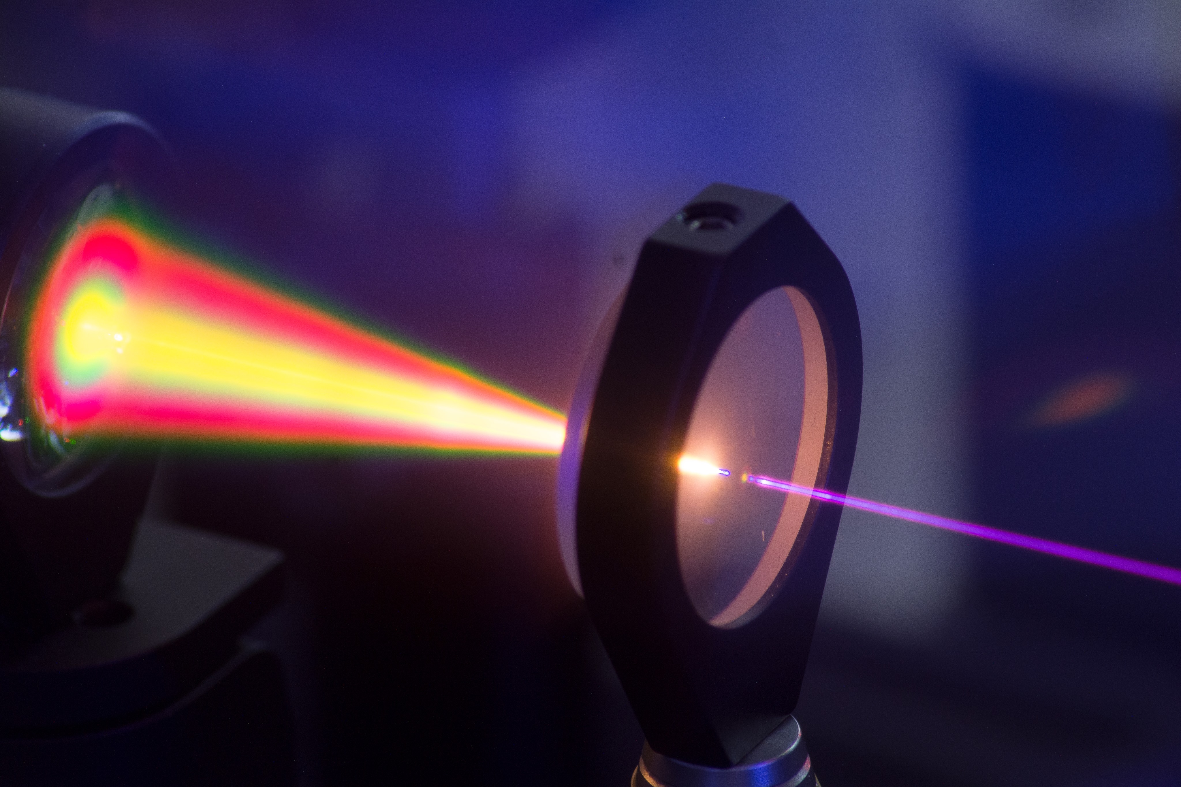 Laser. Лазерные технологии. Лазерный термоядерный Синтез. Современные лазеры. Современные лазерные технологии.